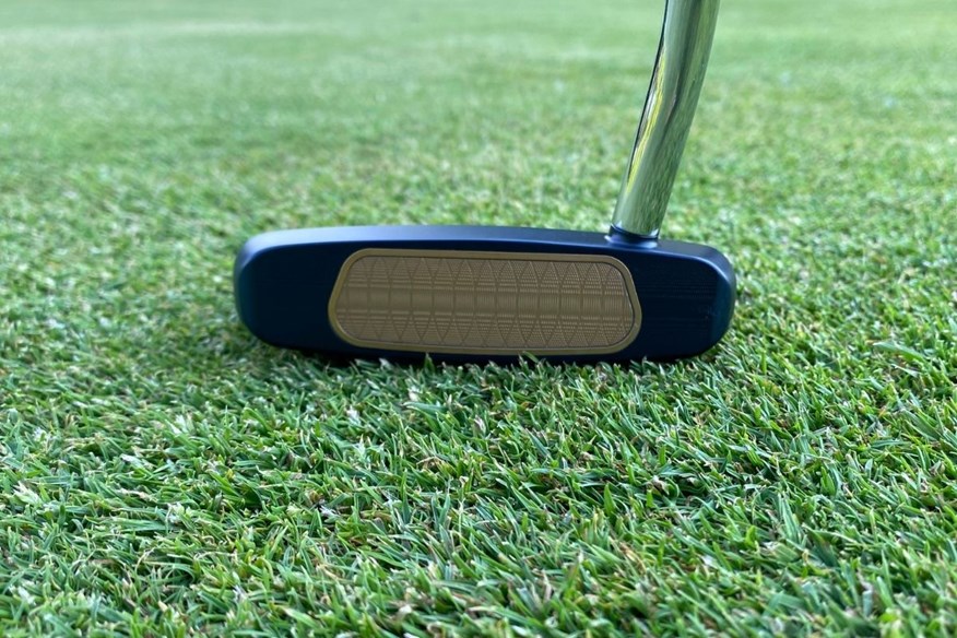 The Odyssey Ai-One Milled Rossie-V T DB putter produces a great roll off the face