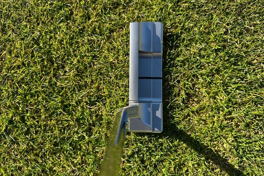 The Scotty Cameron Studio Style Newport 2.5 Plus putter is great for alignment