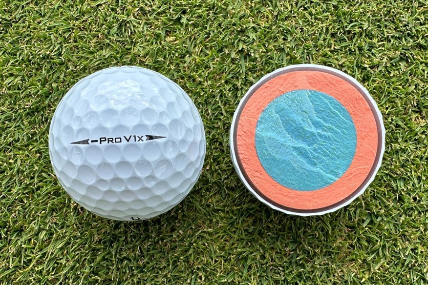 Titleist Pro V1x Left Dash golf ball cut through